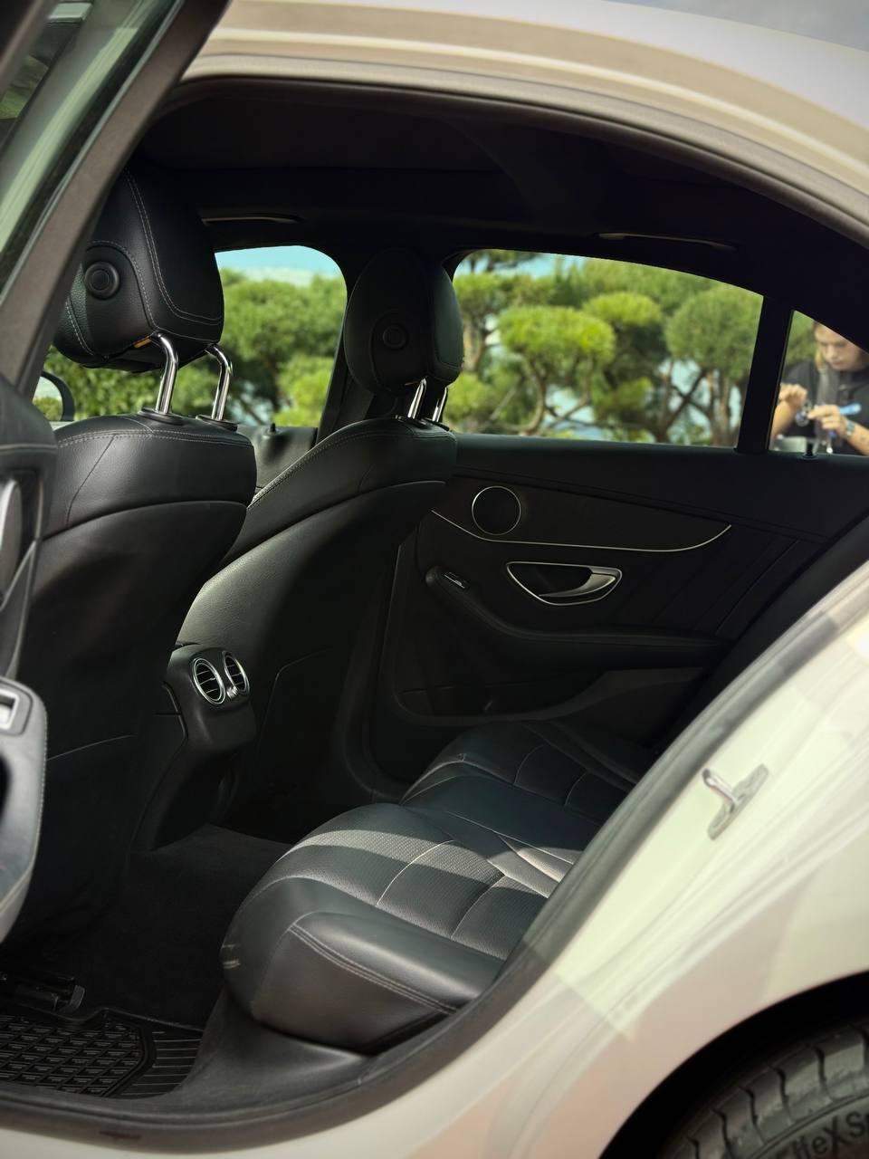 2017 Mercedes-Benz C300 4matic 23