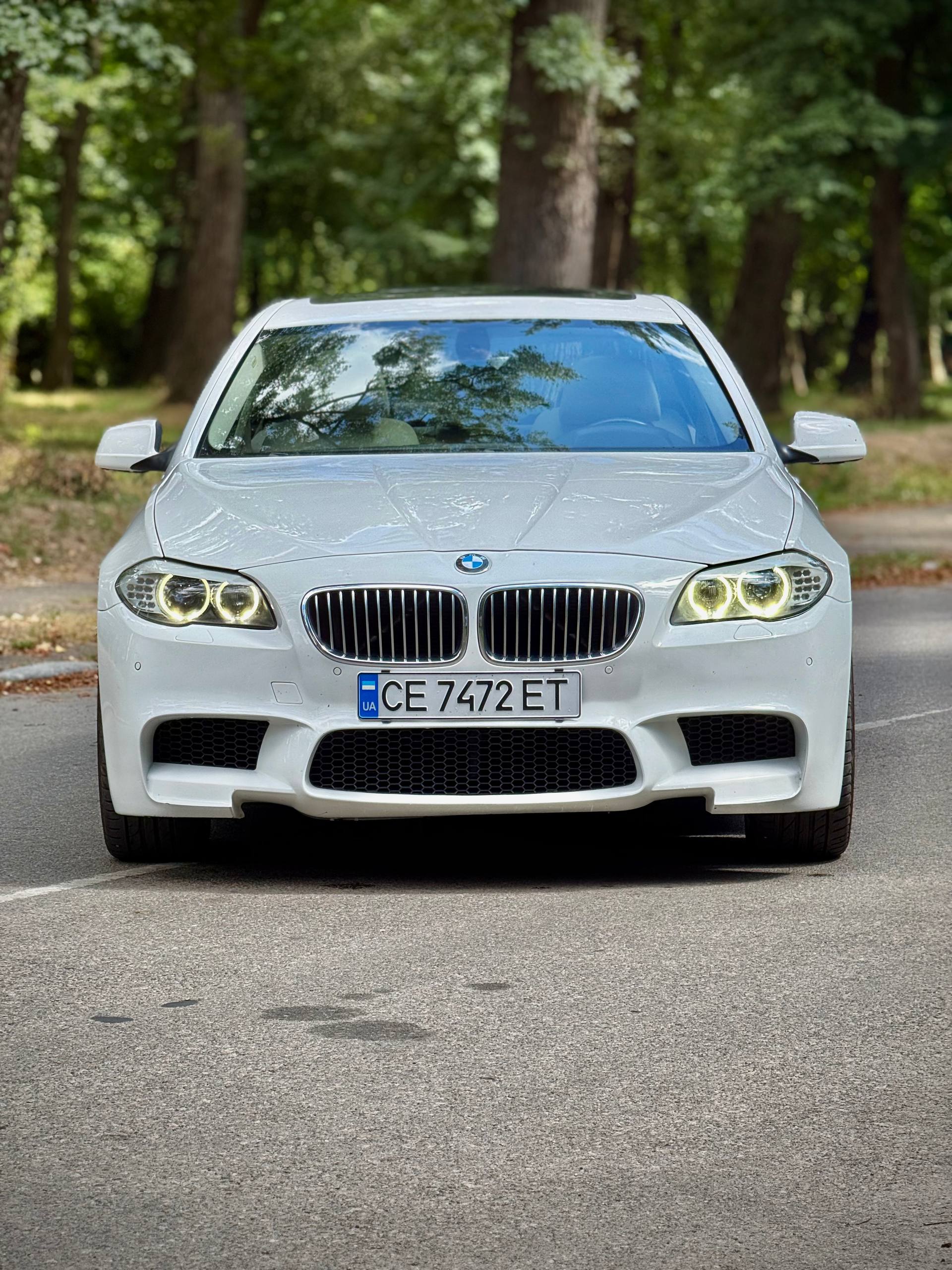 2011 BMW 528 2