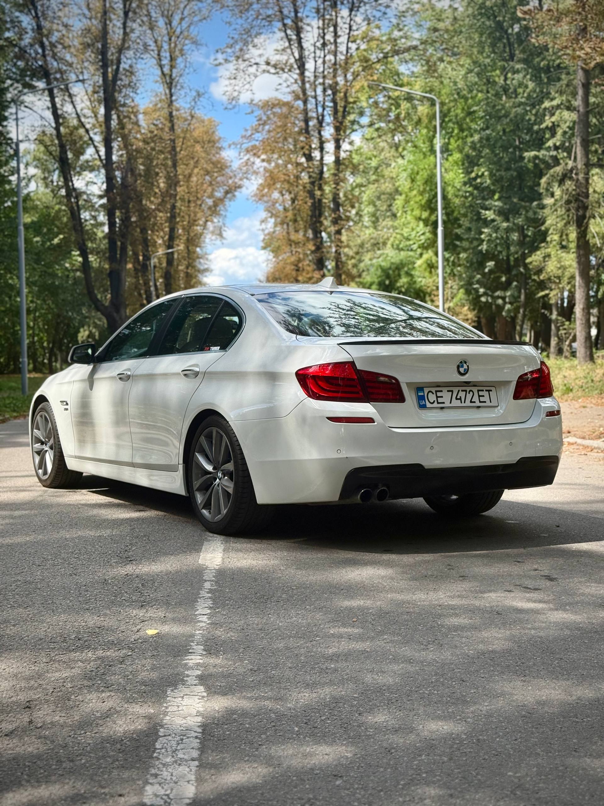 2011 BMW 528 5