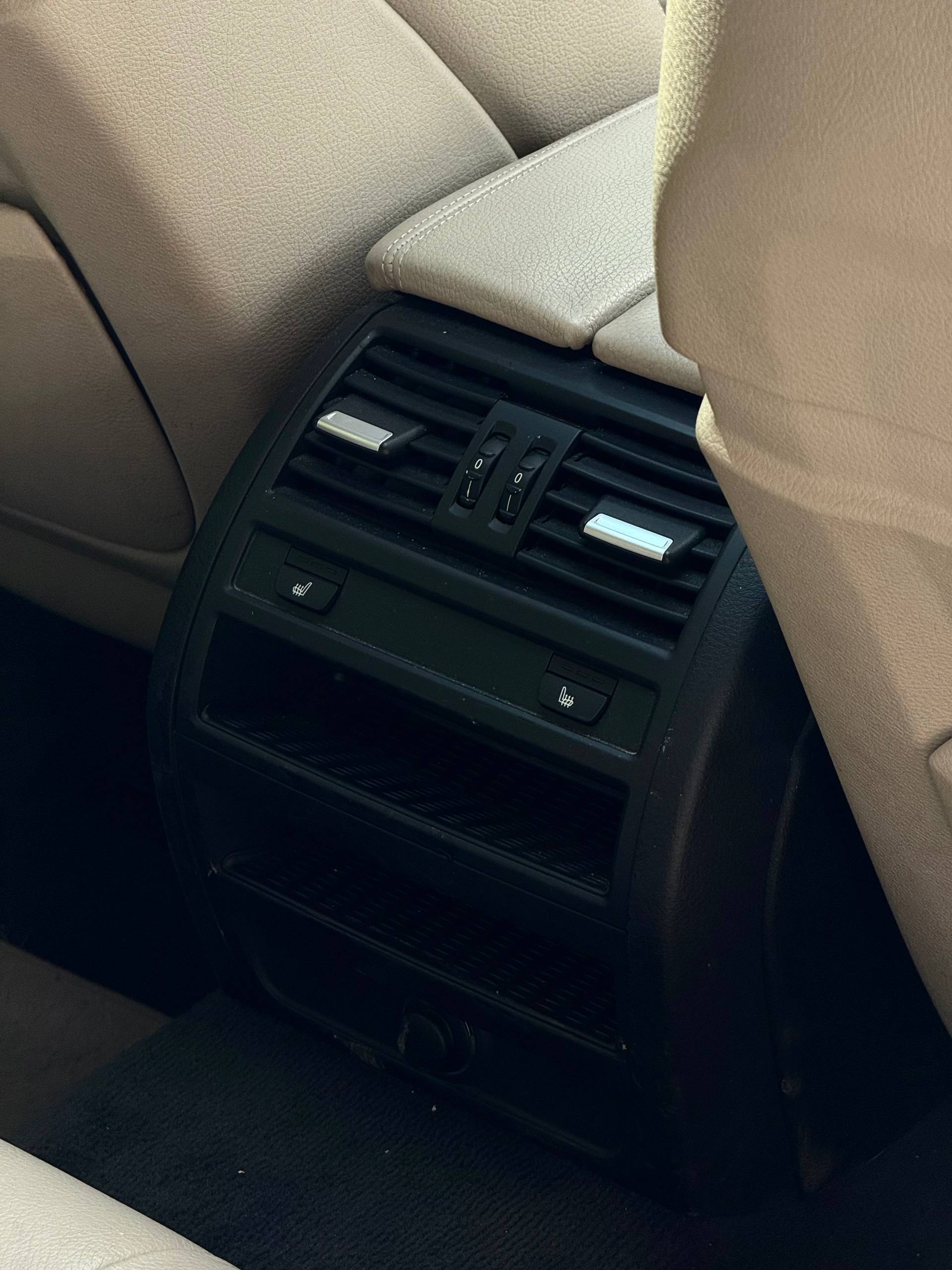 2011 BMW 528 12