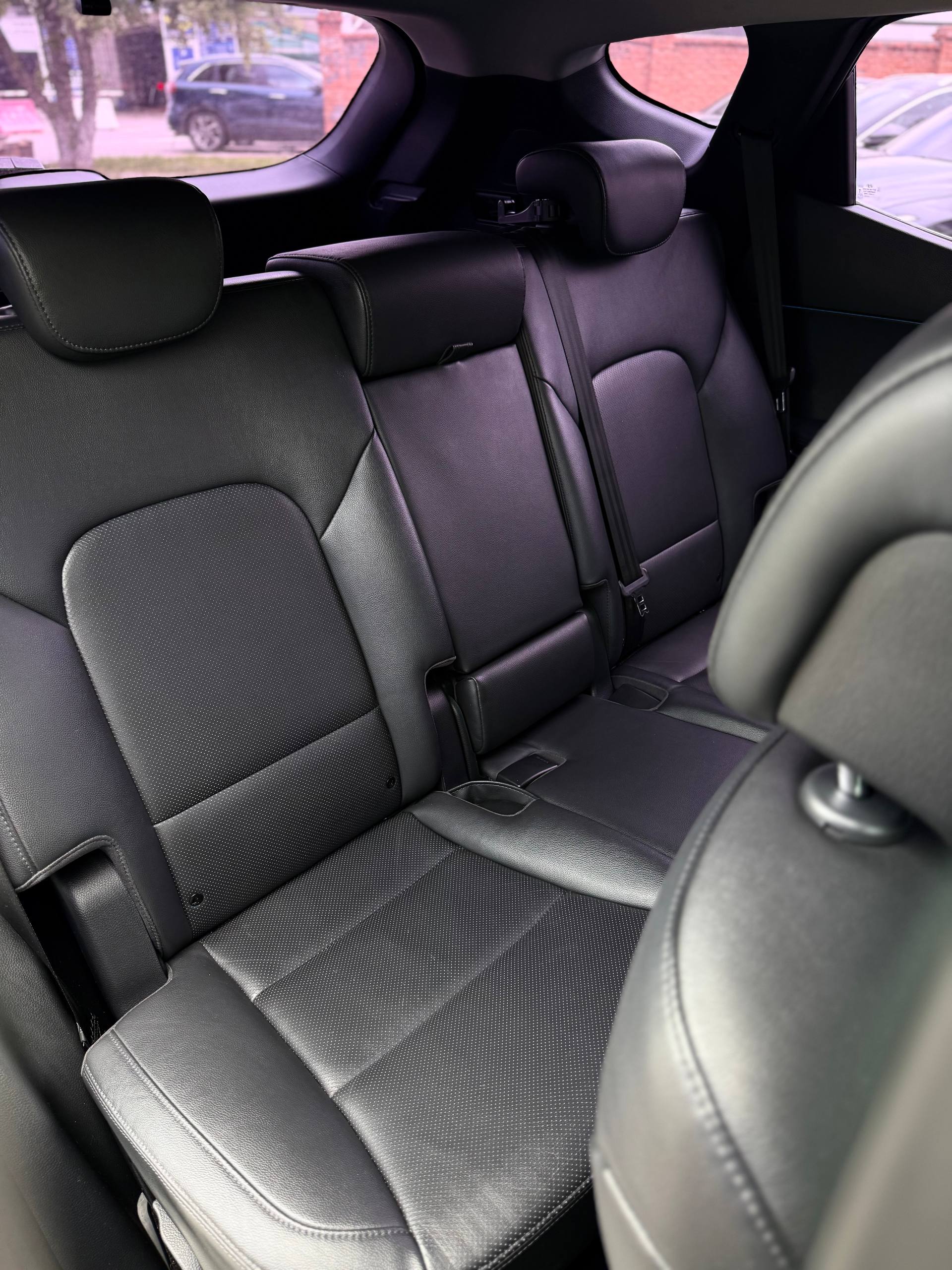 2013 Hyundai  Santa Fe 11