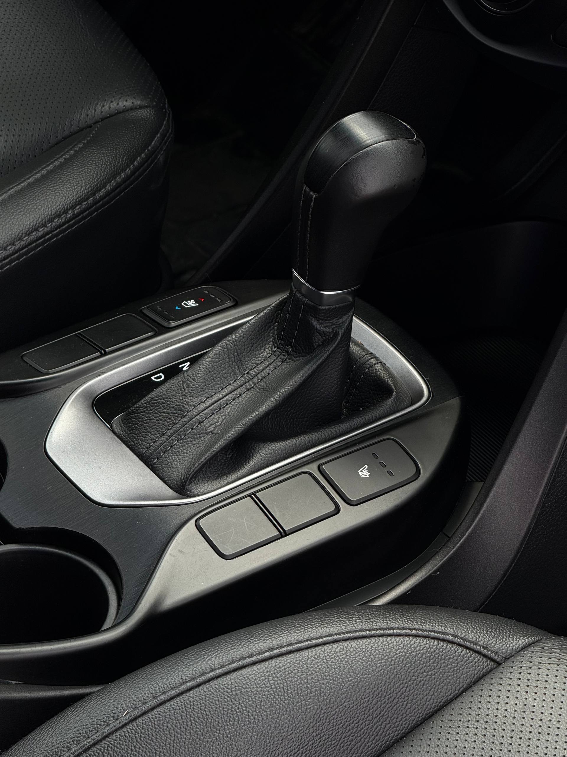 2013 Hyundai  Santa Fe 15