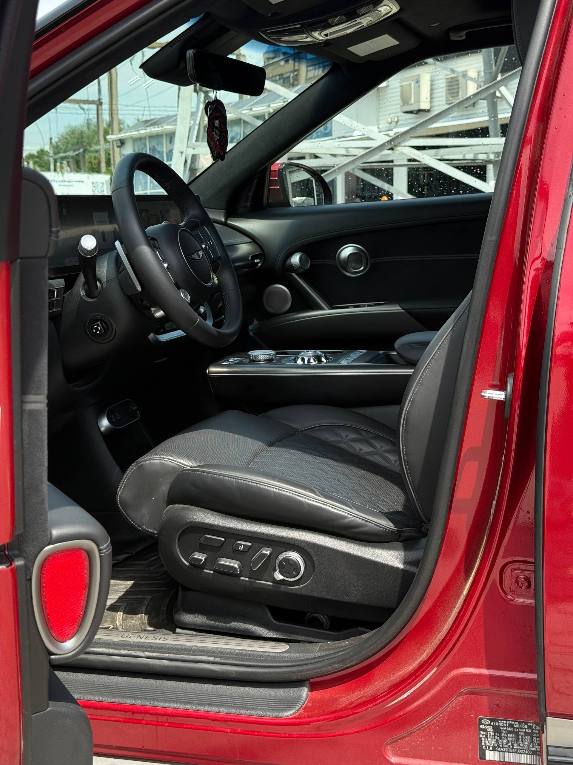 2022 Genesis  GV60  14
