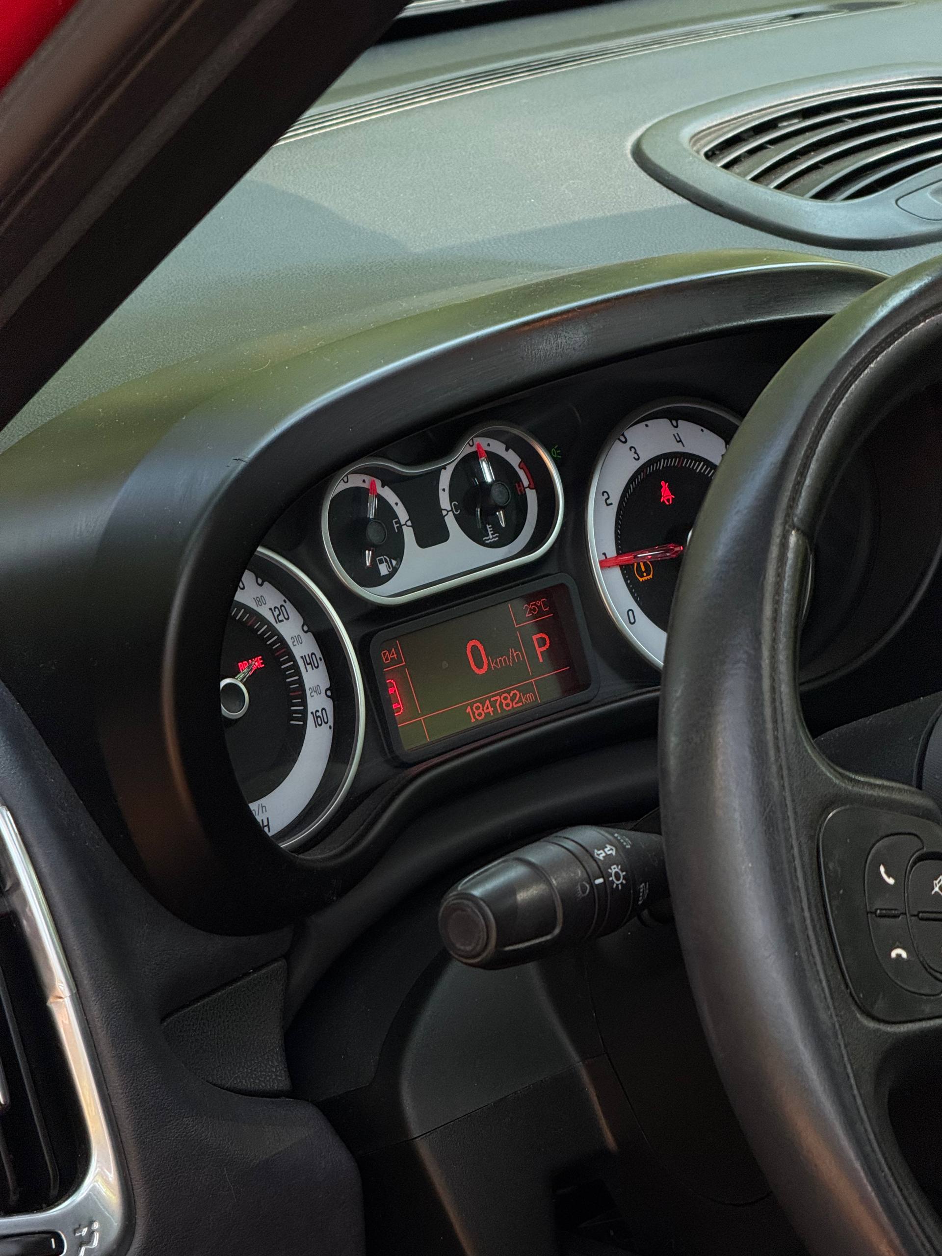 2013 Fiat 500L 7