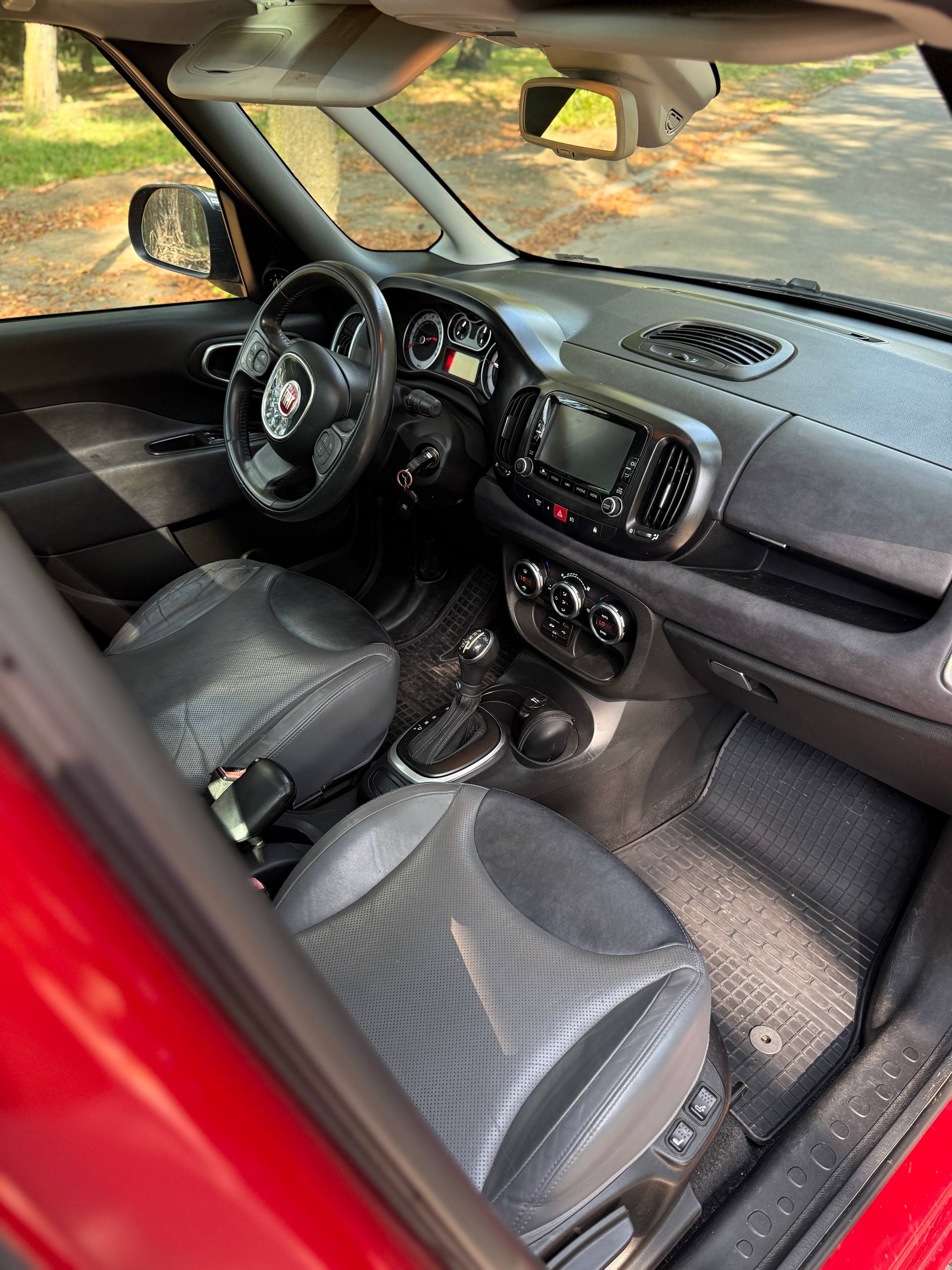 2013 Fiat 500L 11