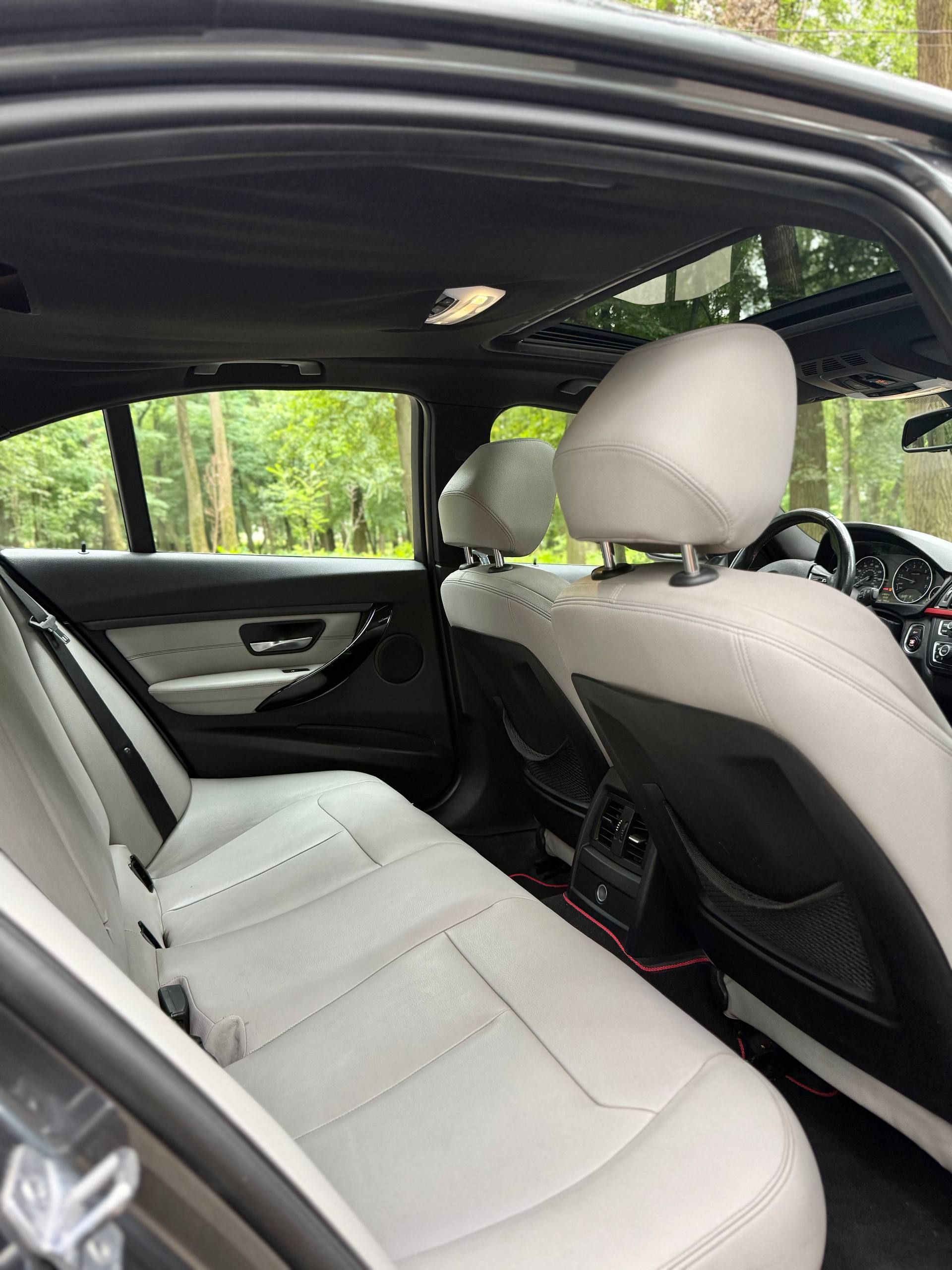 2013 BMW 328i 10
