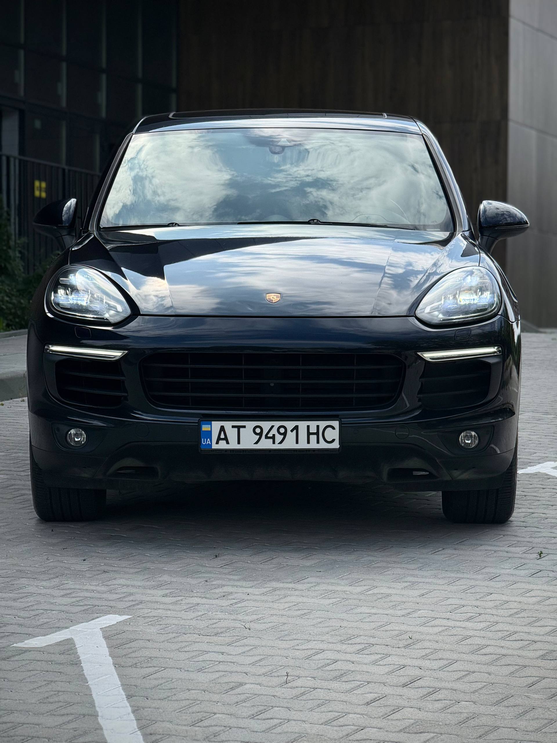2015 Porsche Cayenne  2