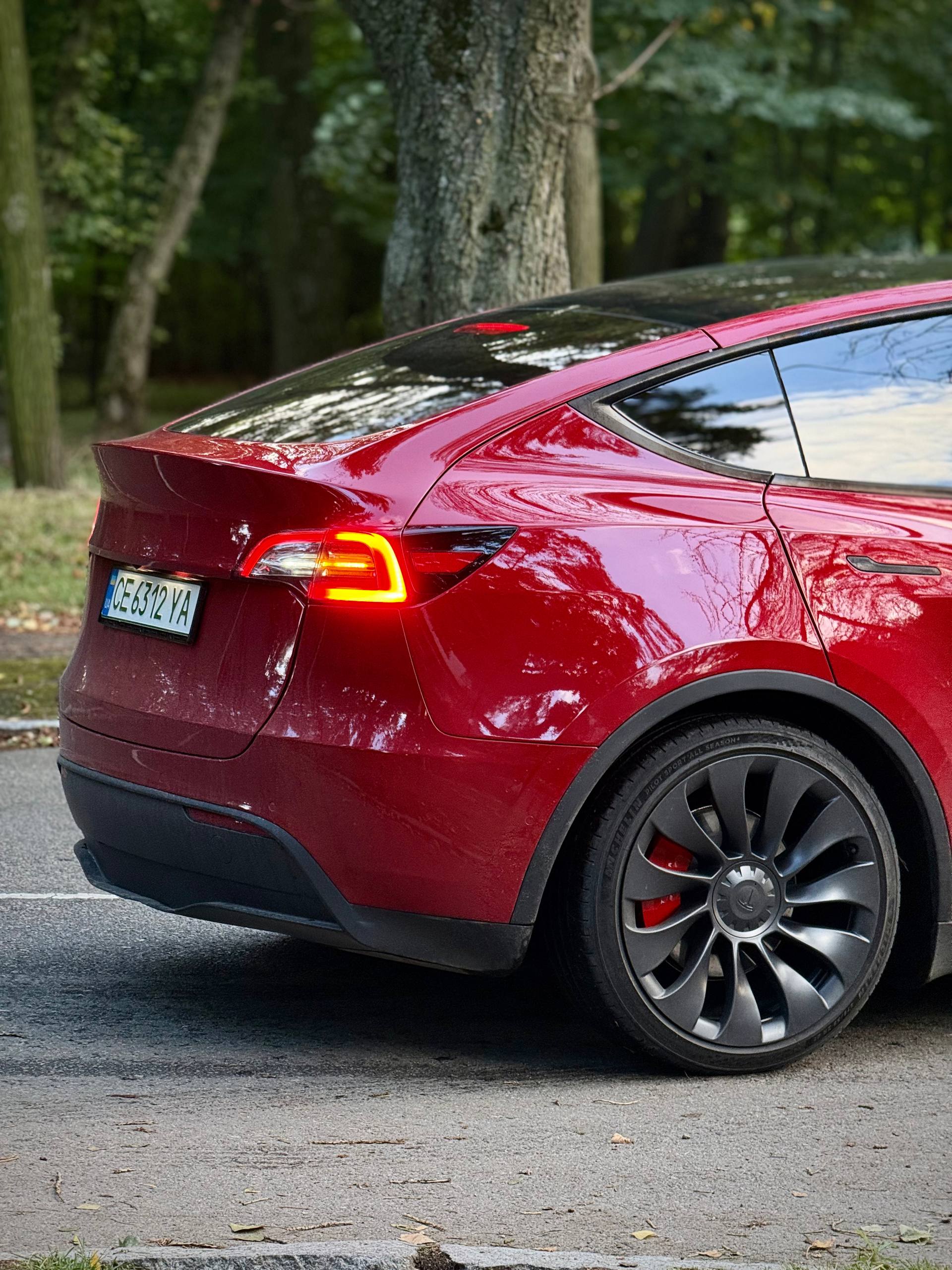 2022 Tesla Model Y 9