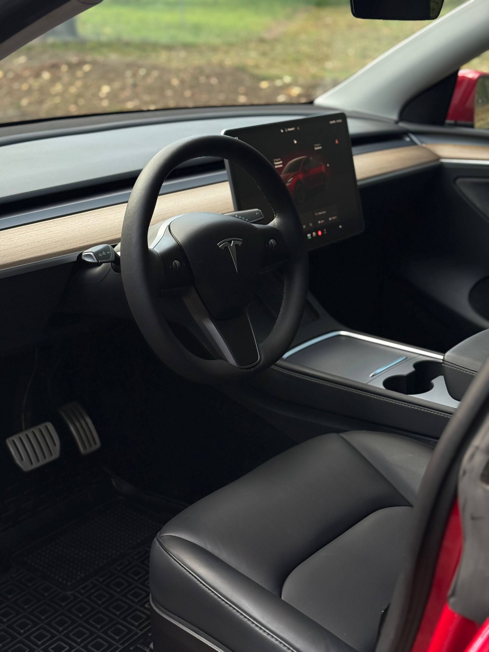 2022 Tesla Model Y 16