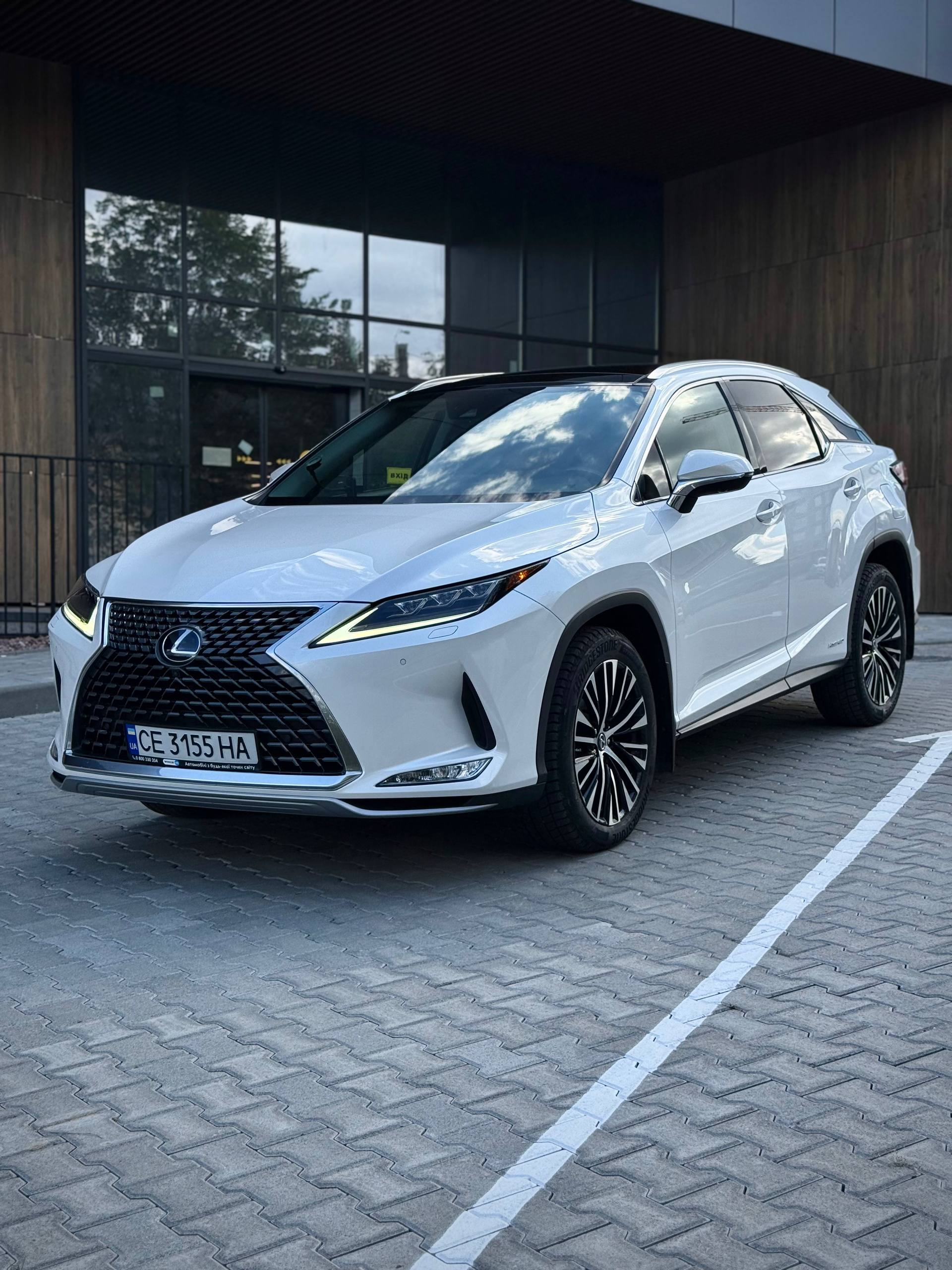 2022 Lexus RX450h