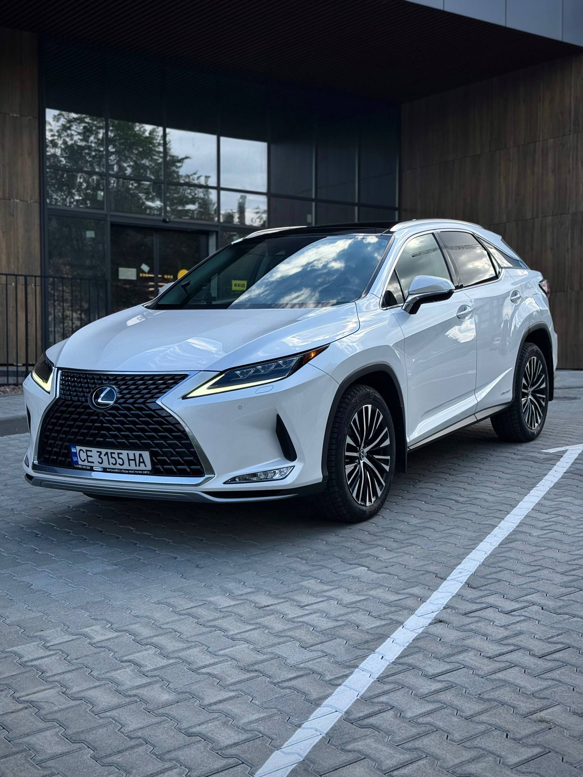 2022 Lexus RX450h 3