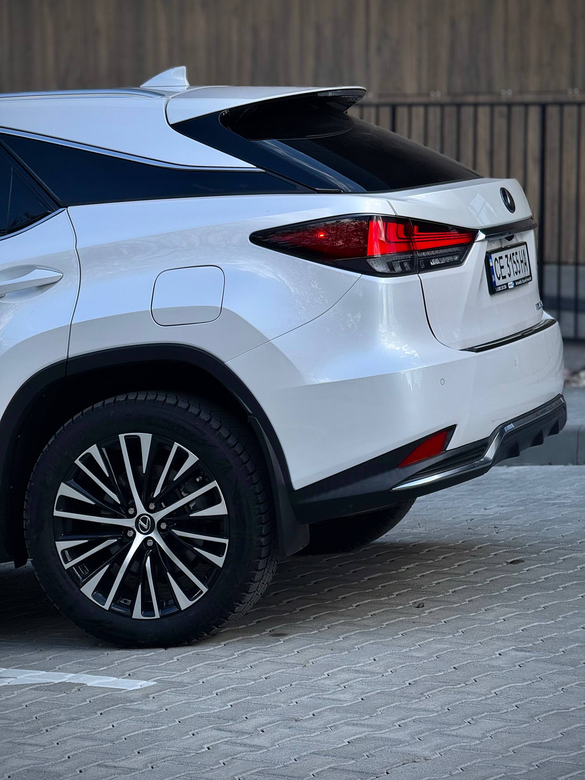 2022 Lexus RX450h 5