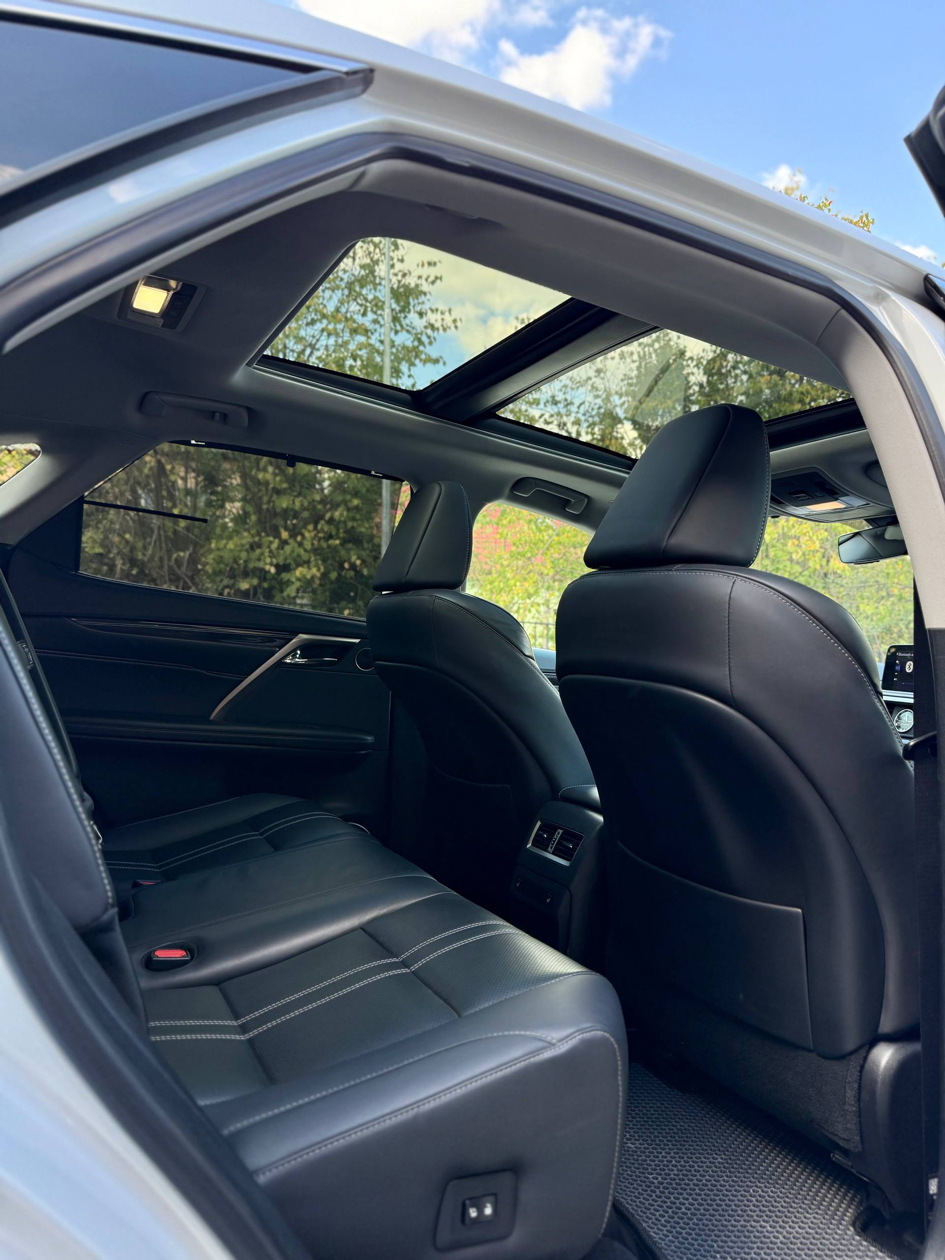 2022 Lexus RX450h 11