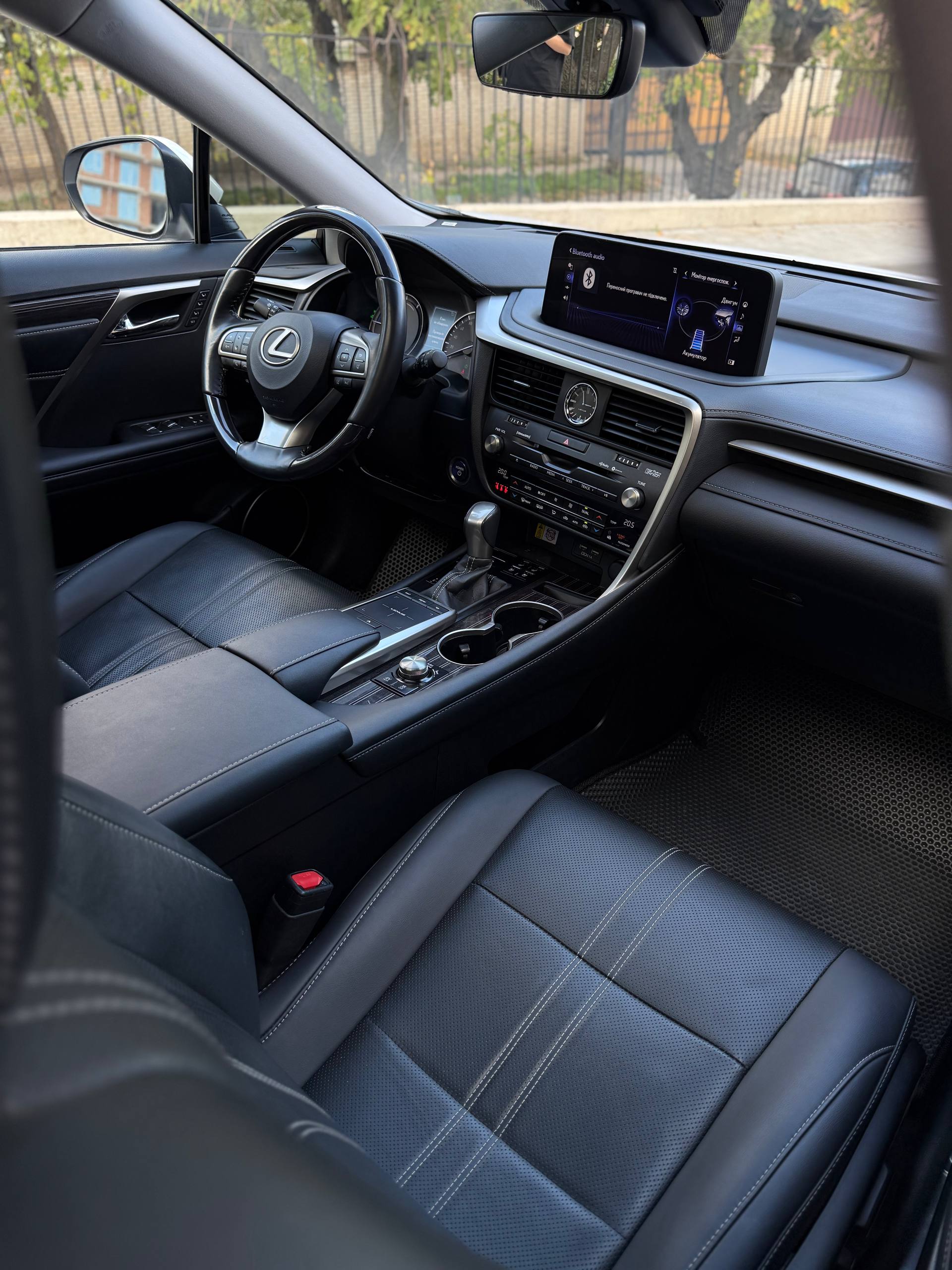 2022 Lexus RX450h 12