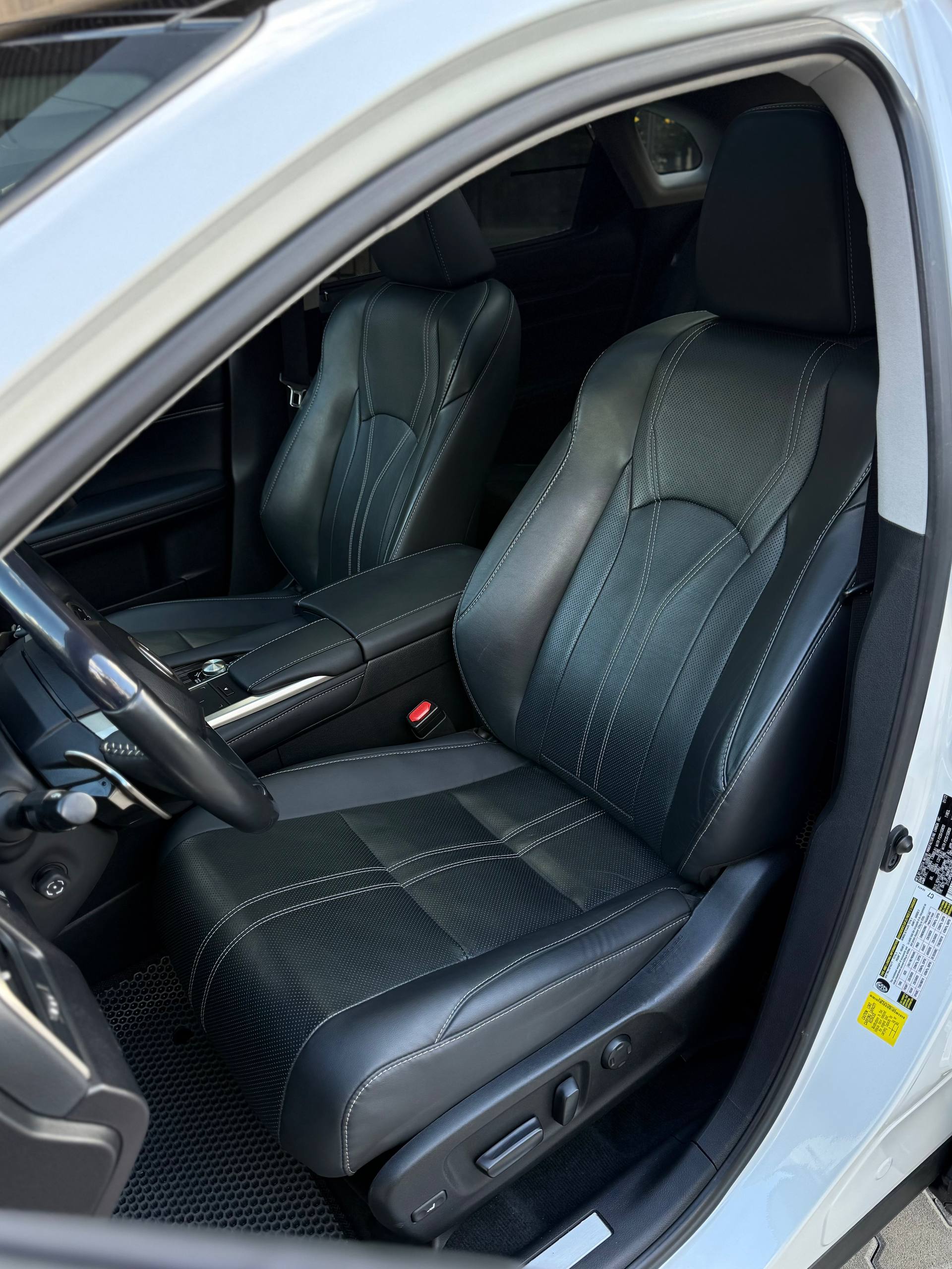 2022 Lexus RX450h 18