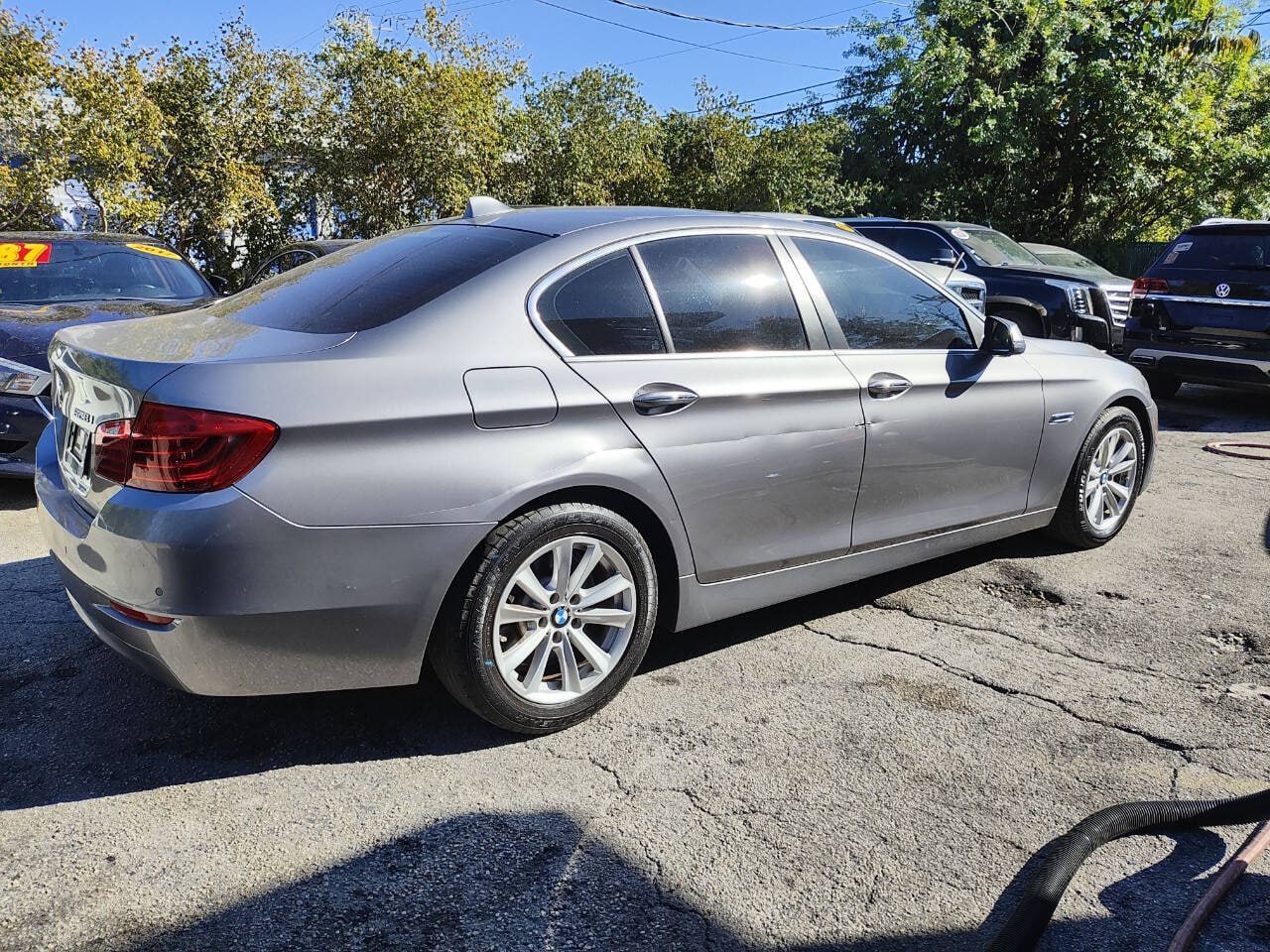 2016 BMW 5 9