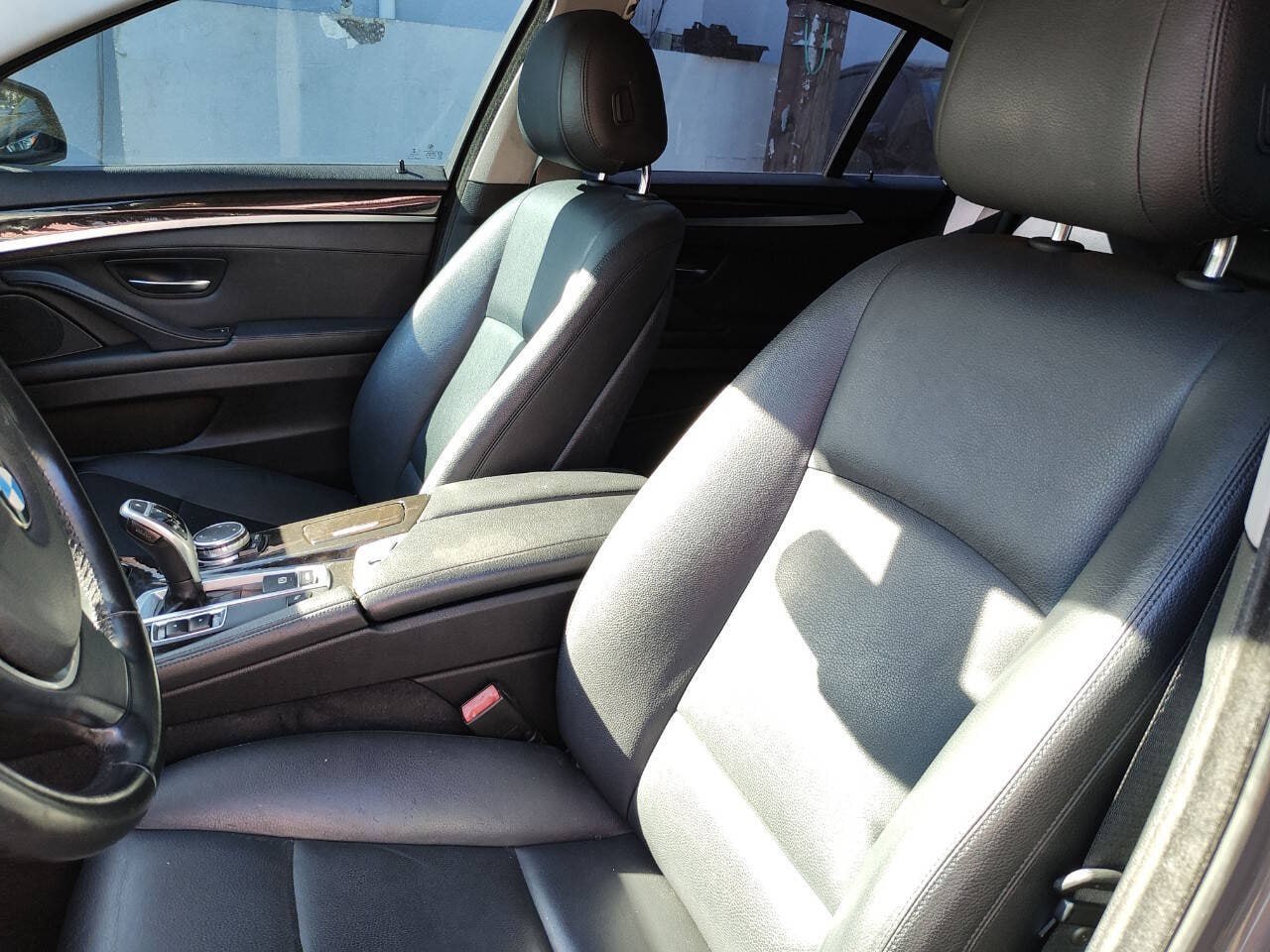 2016 BMW 5 28