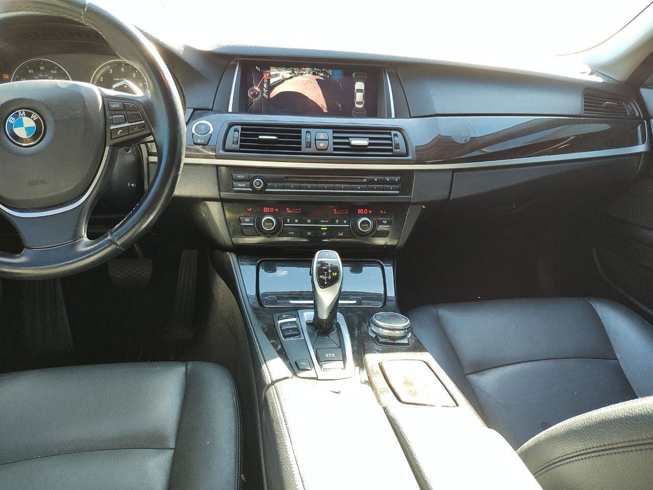 2016 BMW 5 36