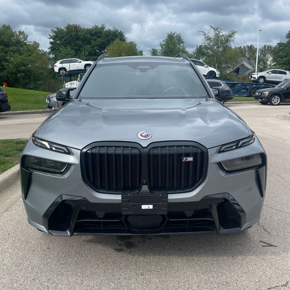 2023 BMW X7 3